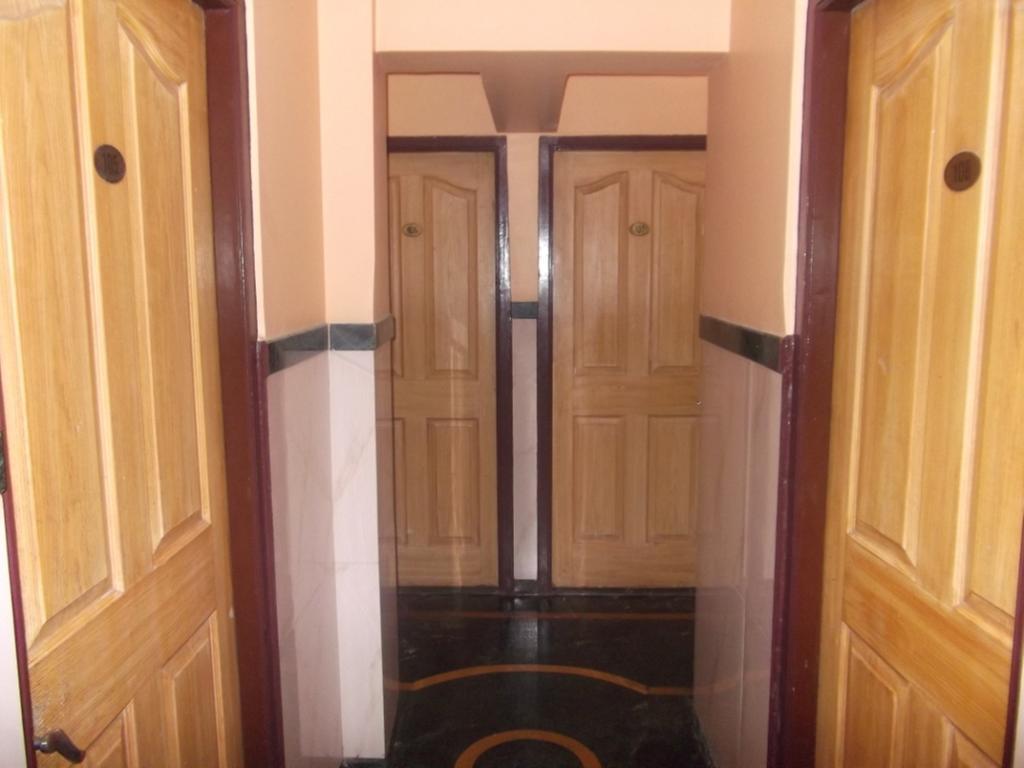 Hotel Palms Navi Mumbai Exterior foto